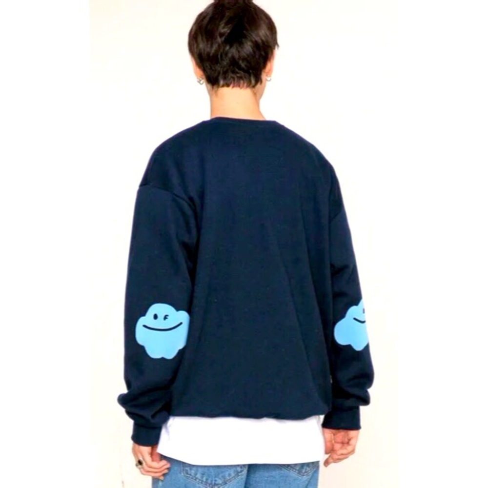 GRAVER Elbow Cloud Smile White Clip Sweater Navy